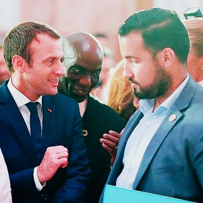 Alexandre Benalla con el presidente Emmanuel Macron